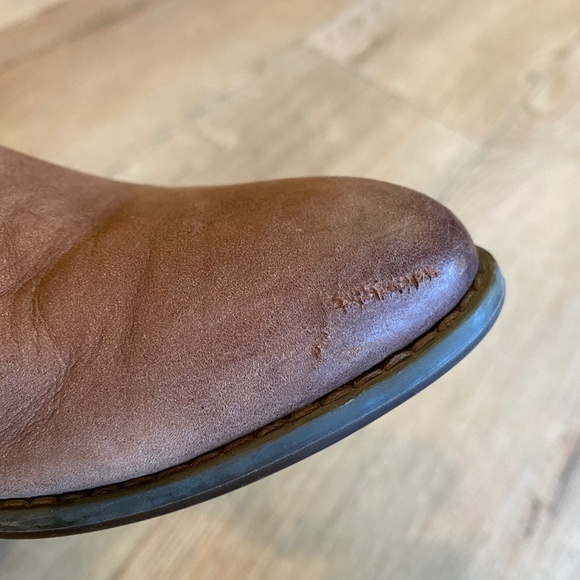 Vionic Rory Brown Letter Heeled Ankle Boots, size 6.5 - Picture 7 of 10